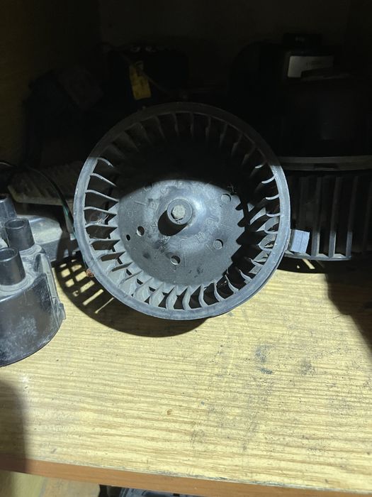 Вентилятор пічки, моторчик гольф 2,3 пассат б3,б4 венто