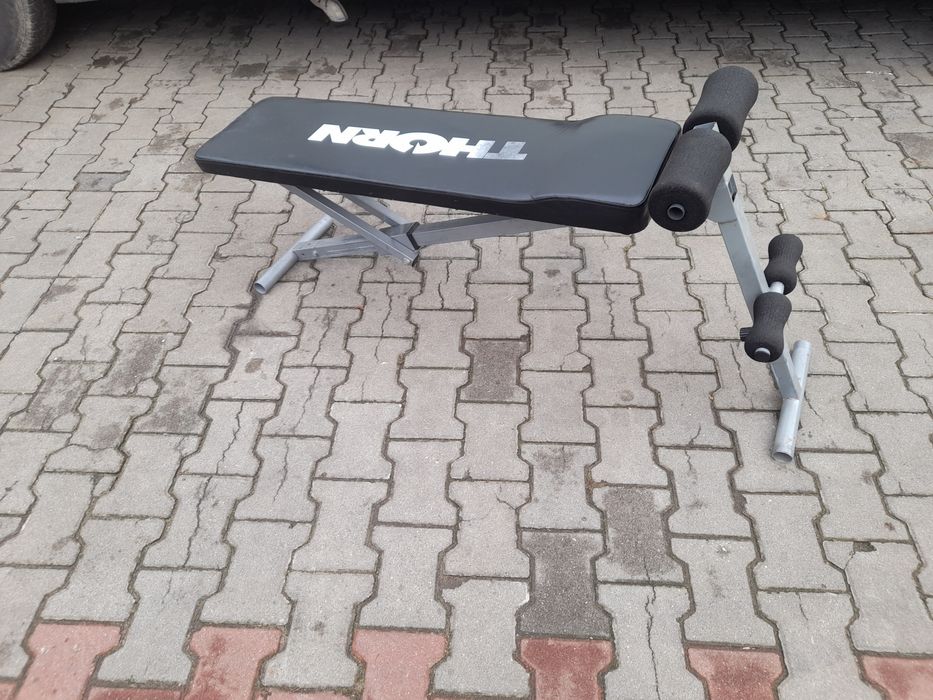 Ławeczka do brzuszków