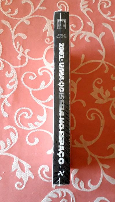 Arthur C. Clarke - 2001 Uma Odisseia no Espaço / Rendez-vous com RAMA