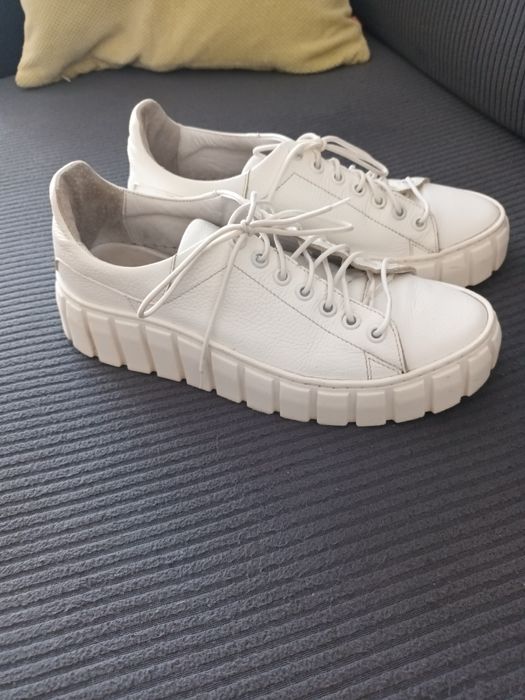 Buty biale, skóra naturalna