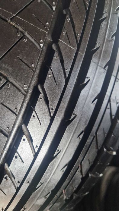 Opony letnie Yokohama Bluearth E70 E70BZ 225/55R18 98H Kpl.