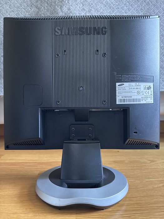 Monitor Samsung SyncMaster 710N W447245379668561921