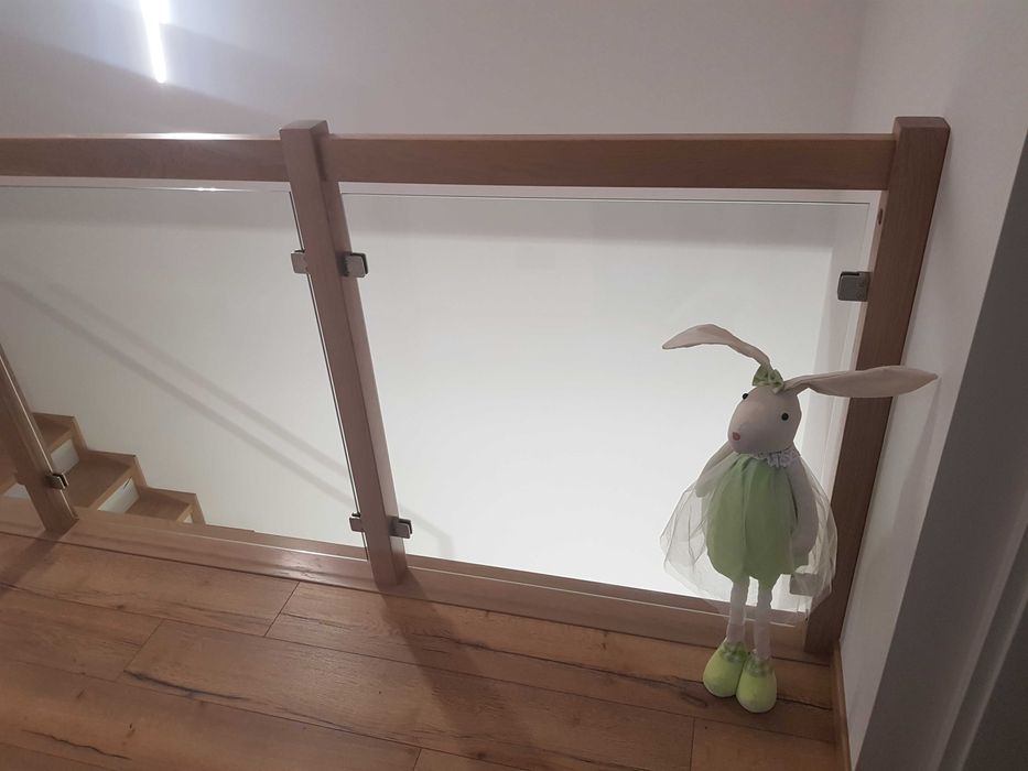 Schody drewniane , balustrady , trepy dębowe