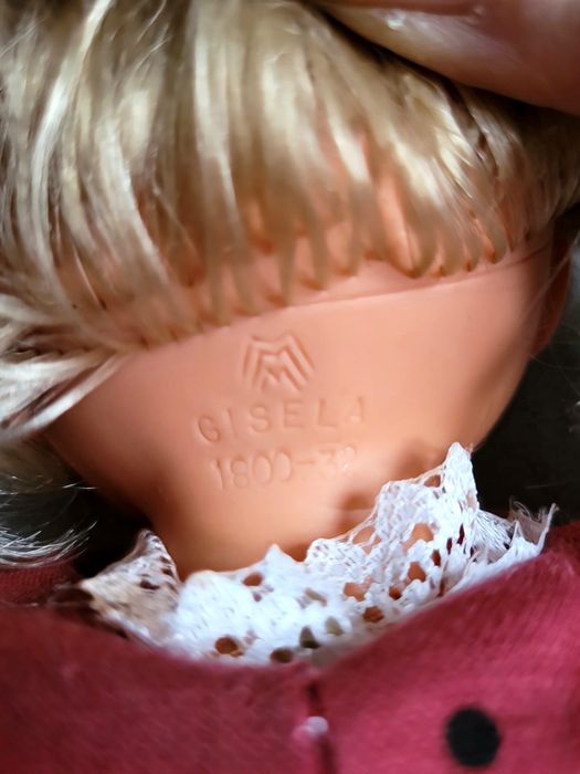 Śliczna  lalka blondynka 3m sygnatura  29cm