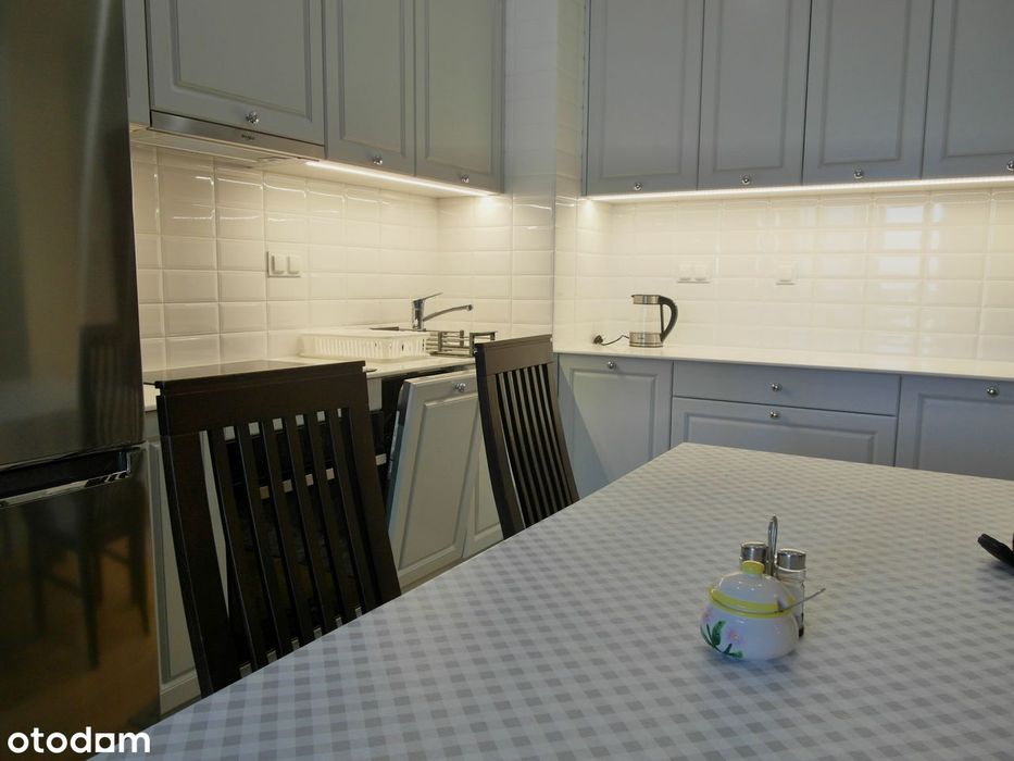 Piaseczno, ul. Puławska, 2 pok. meble, garaż, balkon 3000 zł