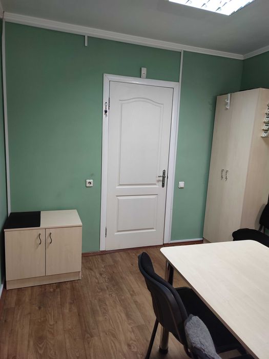 здам в оренду офіс з меблями у ТЦ ВУЛИК