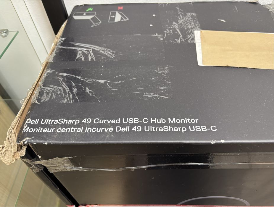 Dell UltraSharp 49 Curved USB-C Hub Monitor