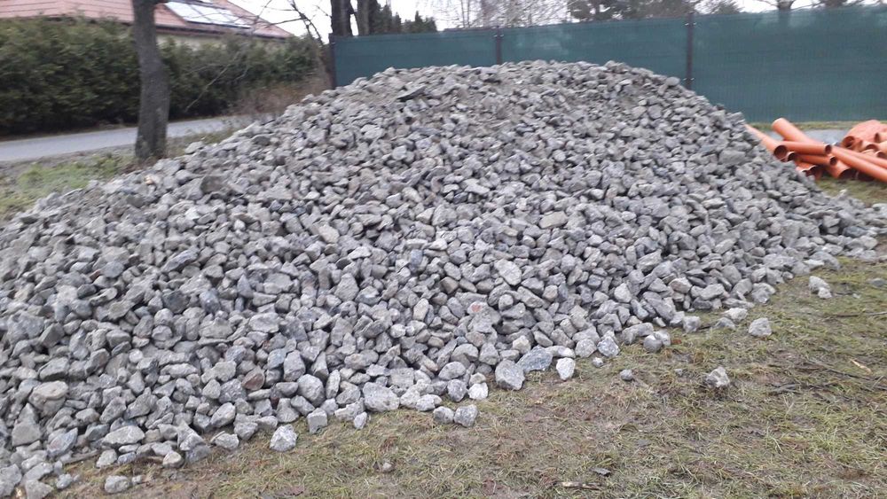 Czarnoziem, ziemia ogrodowa sortowana, humus, przesiewana pod trawnik
