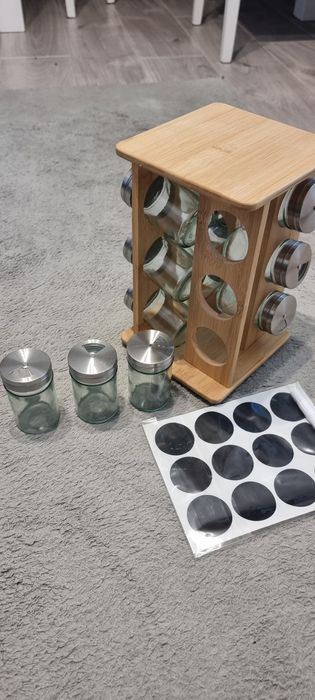 Obrotowy stojak na przyprawy