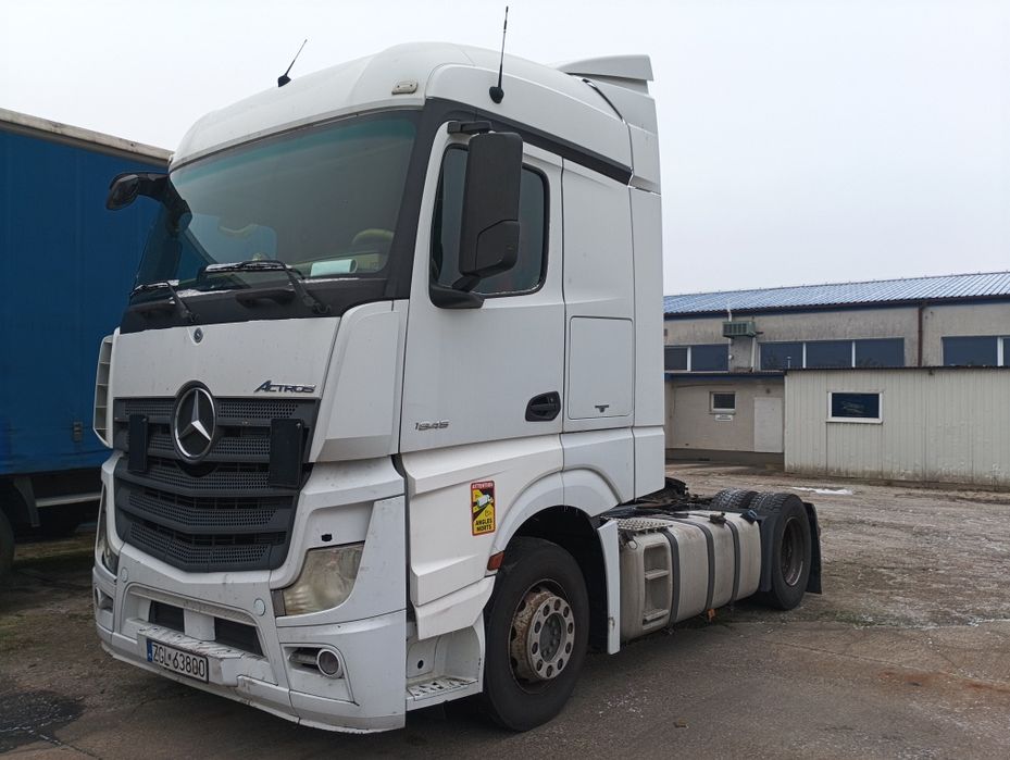 Sprzedam Mercedes mp4 uszkodzony silnik