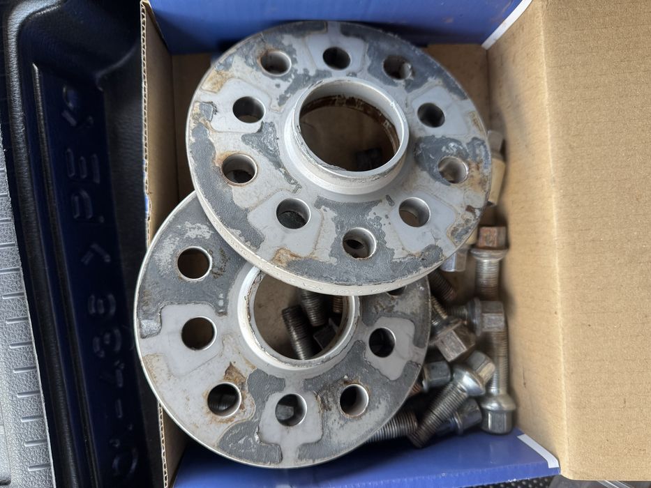 Espaçadores 15mm 5x112 + Pernos