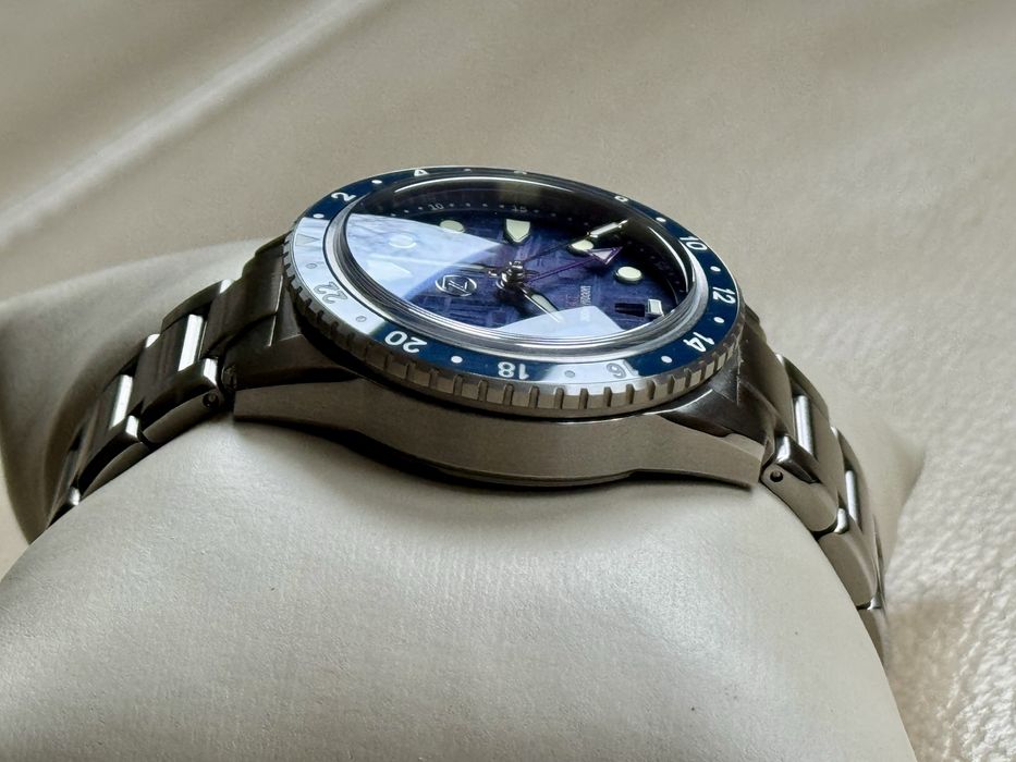 Zelos Mako Gmt  Meteorite