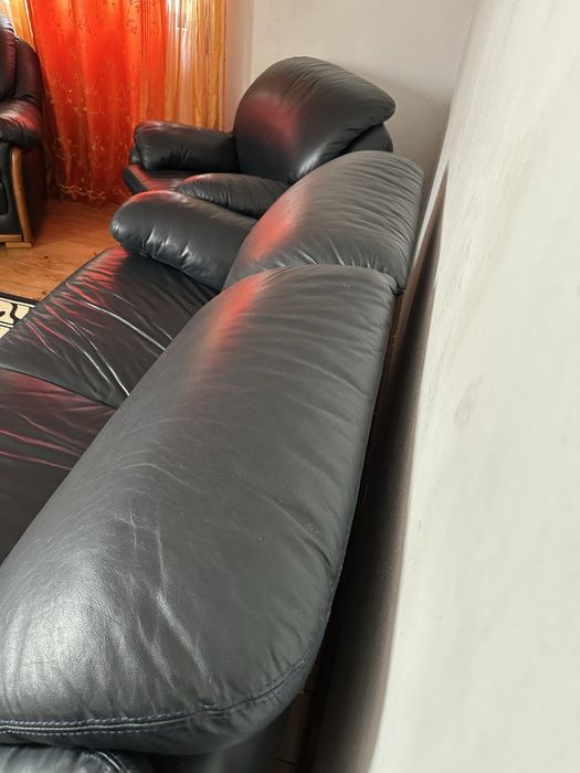 Sofas em pele em otimo estado