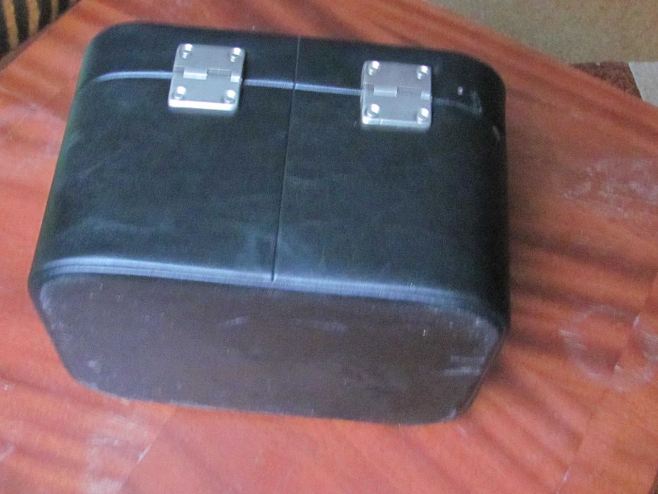 Kuferek na kosmetyki i bizuterie