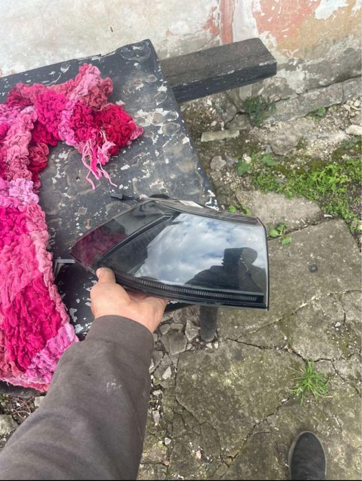 Левая фара с дефектом Peugeot 508 sw 2019. 98 135086 80