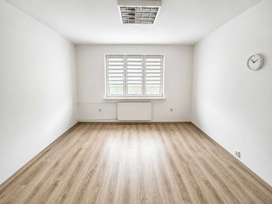 Biuro do wynajęcia ok. 19 m² – Węgrzce, ul. Warszawska