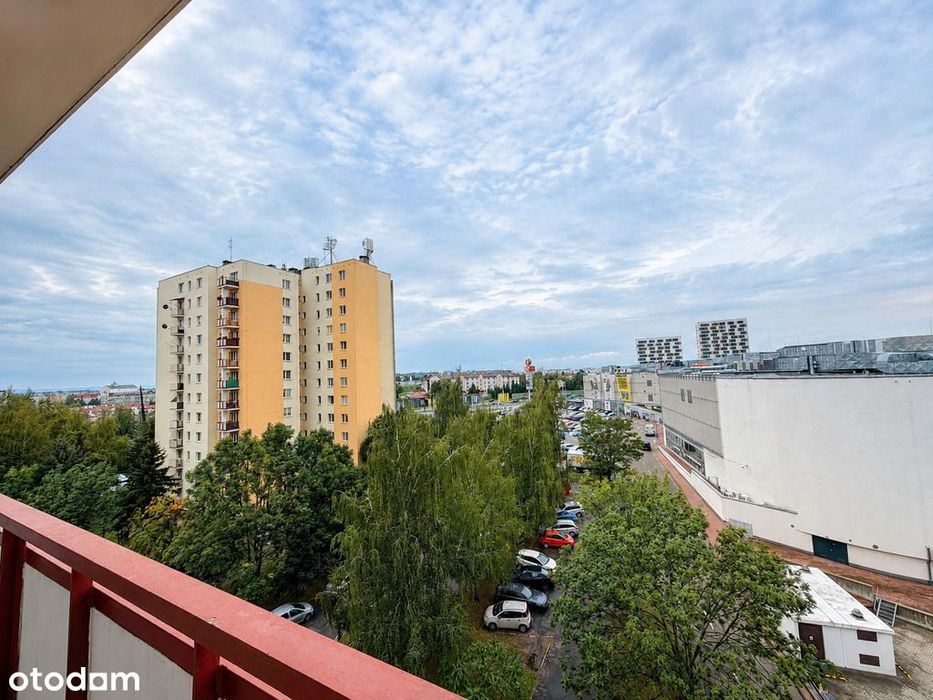 Przestronne, balkon, świetna lokalizacja
