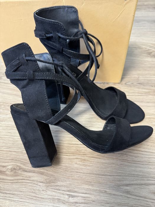 Жіночі босоніжки