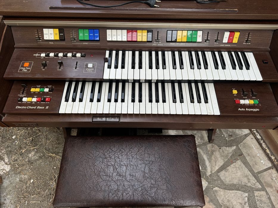 Órgão Kawai DX-200