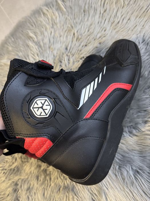 Мотоботинки  Scoyco