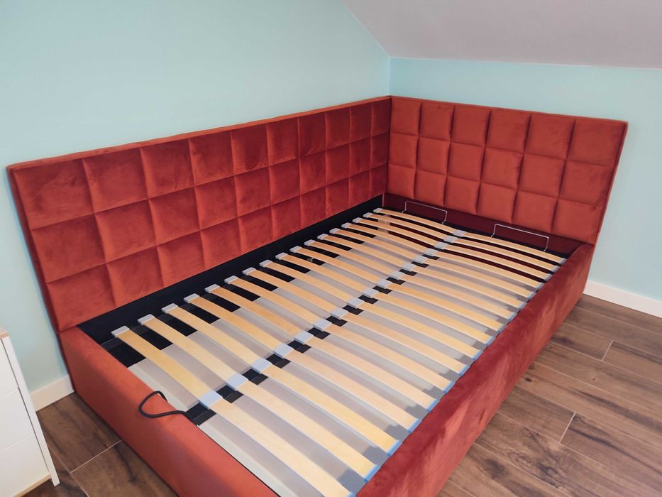 Łózko tapicerowane, narożne, biszkopty, schowek, producent 140x200