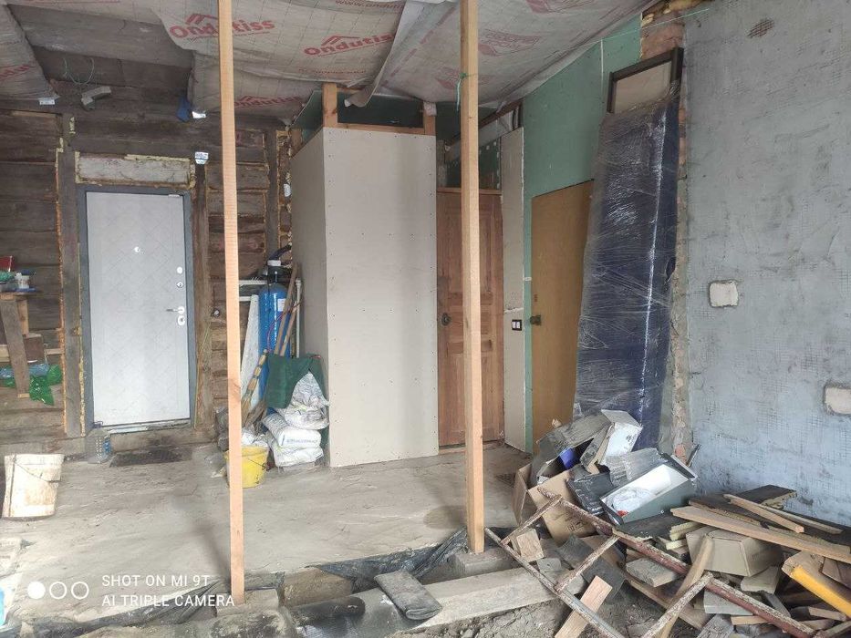 Продаж будинку зі зрубу на 6 сотках. Від власника