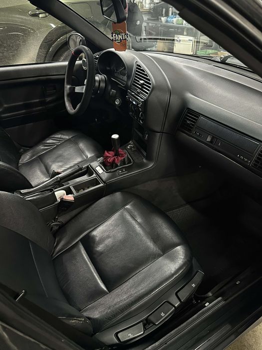 BMW E36 320i 1992r