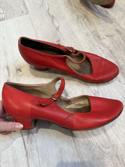 Туфлі танцювальні