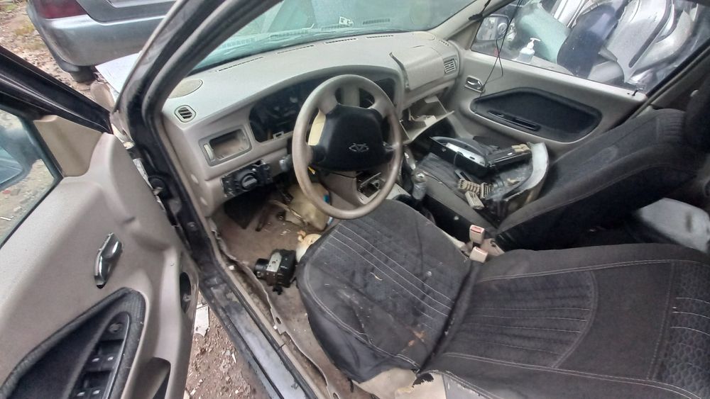 Чери Амулет Кузов или частями