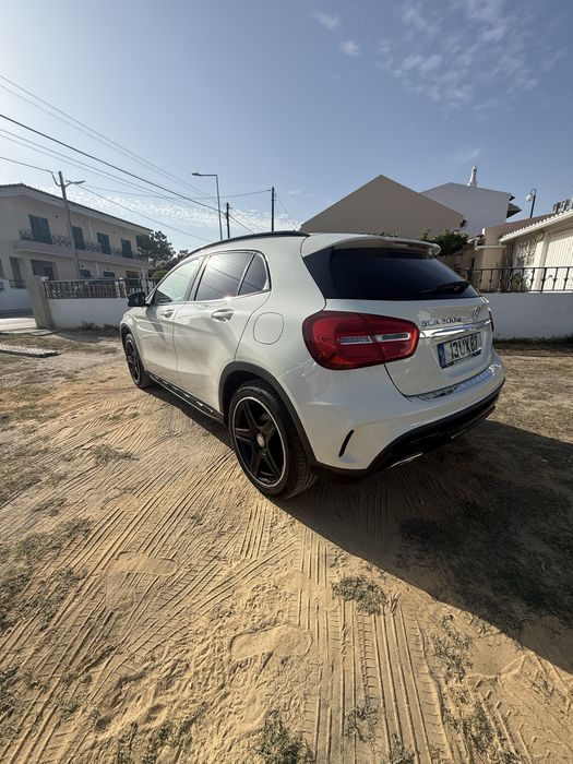 Mercedes GLA 200 Pack Night 2016 foto 3