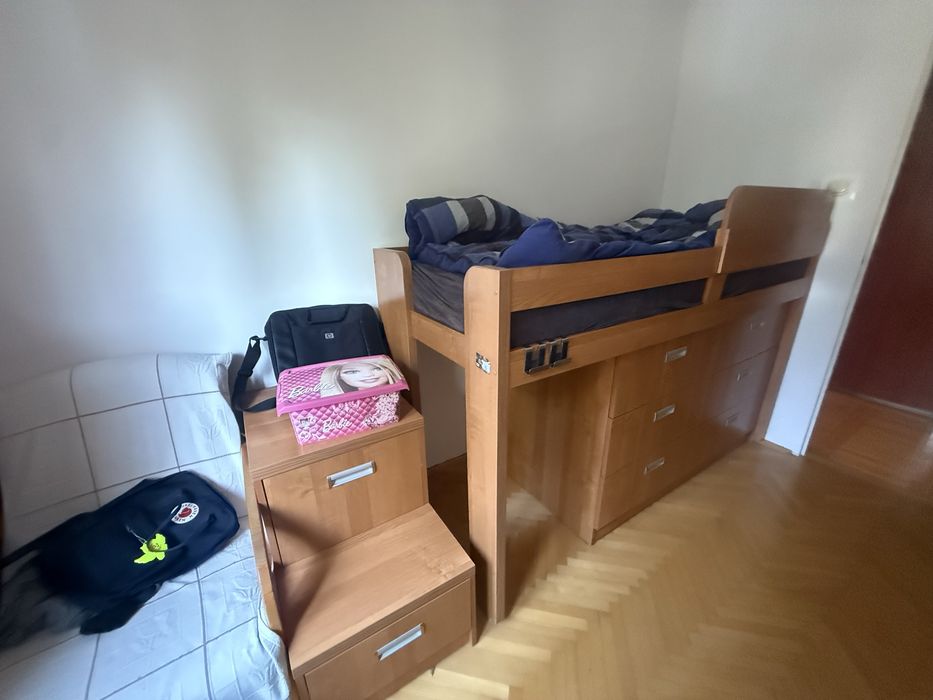 Sprzedam łóżko wykonane przez stolarza.