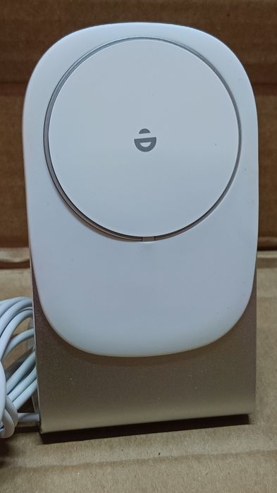 Ulepszona magnetyczna stacja ładująca 2 w 1 z ładowarką 20 W PD USB C