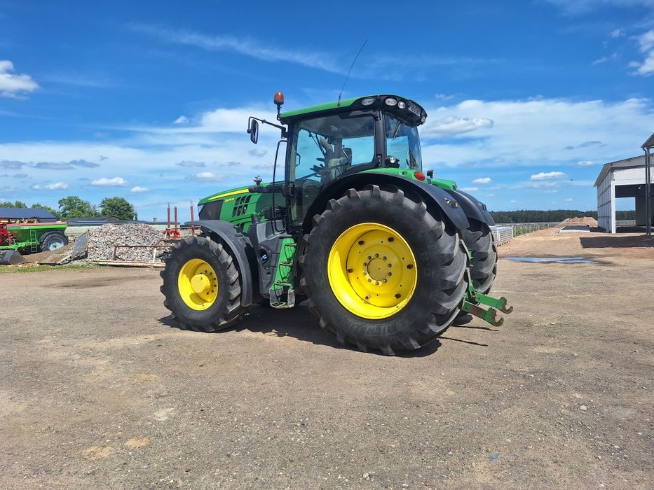 Ciagnik John Deere 6215 R 6210 R