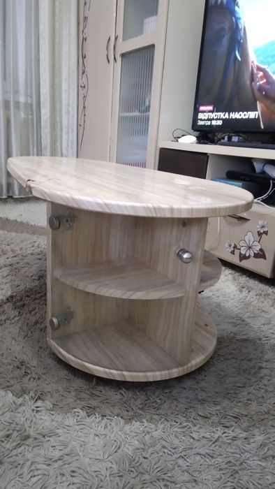 Стіл журнальний на колесиках
