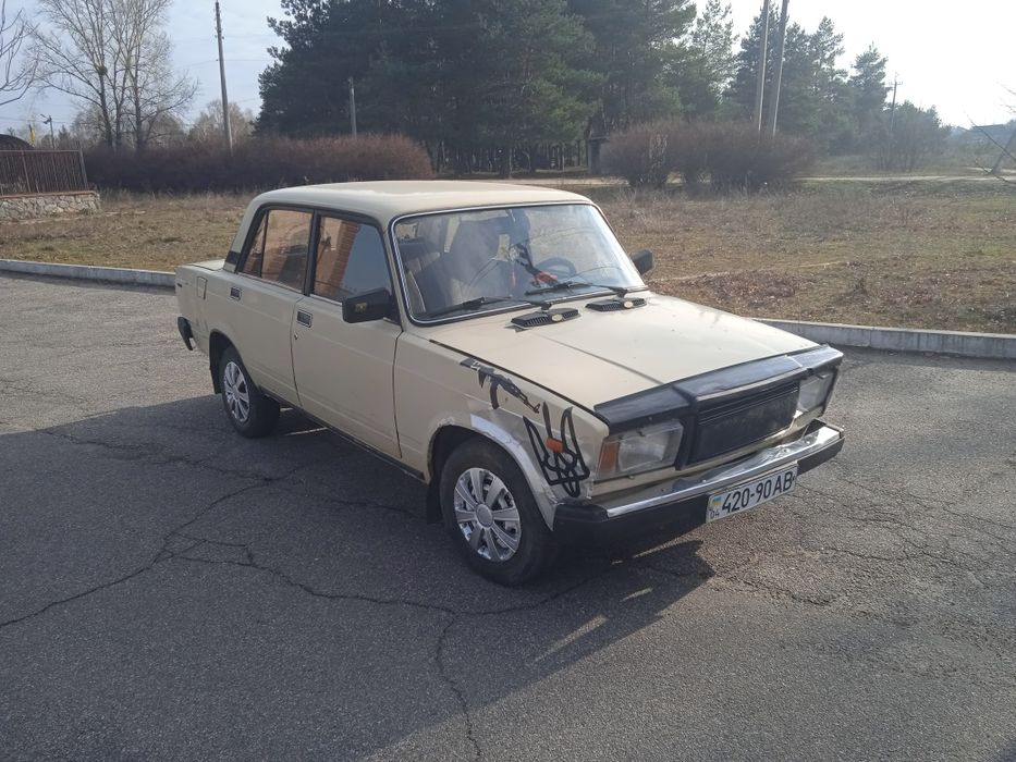 Авто на повному ходу ходова не стукає мотор мосло не бере робить добре коробка мост не вие робить нічого не потрібно АКБ новий нова зимова ризина.