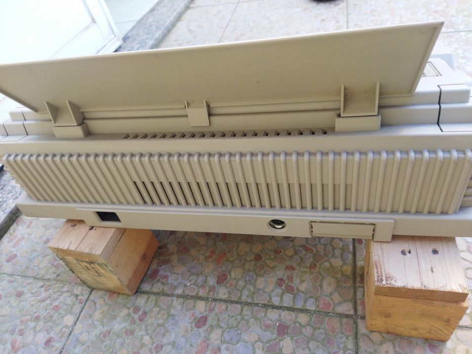 Máquina de escrever olivet CWP 1