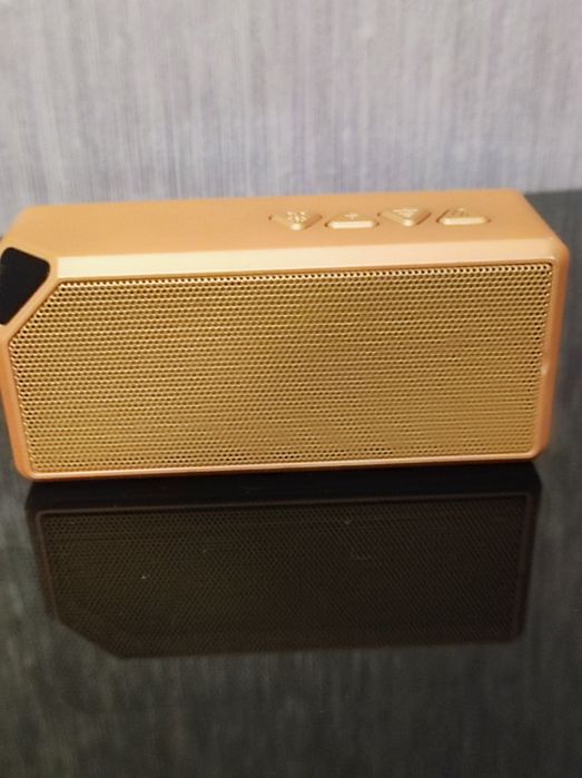 Портативна колонка