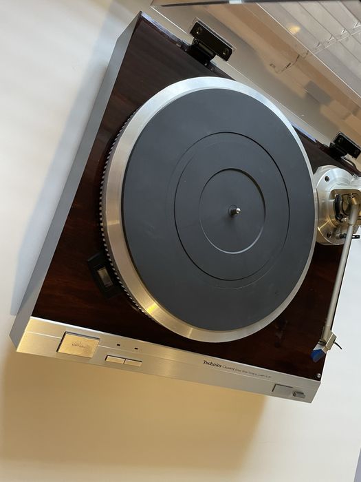 Gramofon Technics SL-M1