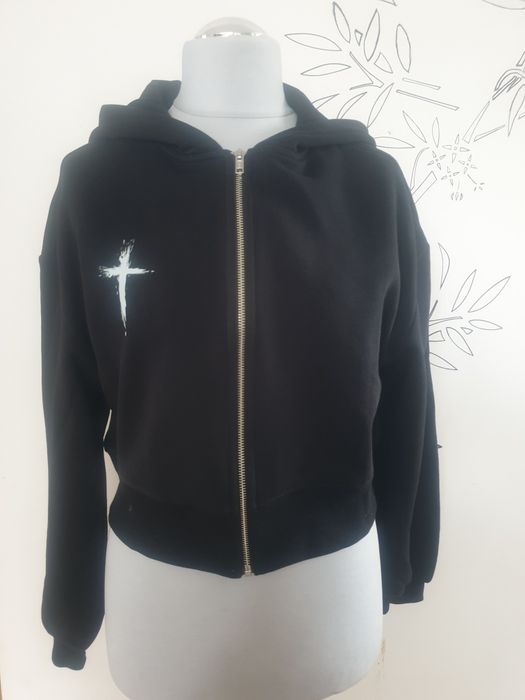 Bluza młodzieżowa M kaptur zamek czarna krzyż krótka