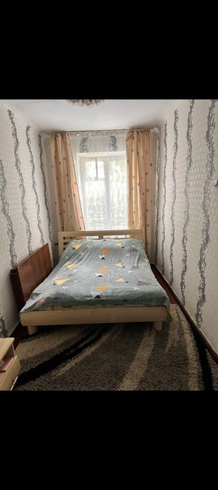 Квартира під бізнес у центрі Нововолинська 1-й поверх