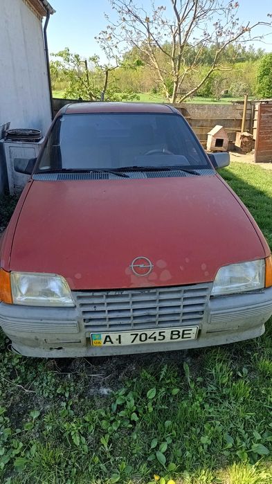 Opel Kadett 1986, 1.6 дизель