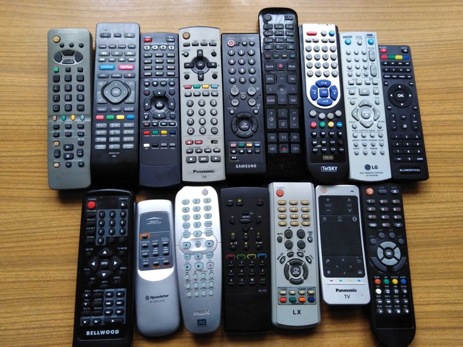 Piloty tv i inne