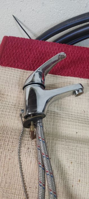 Torneiras WC e cozinha