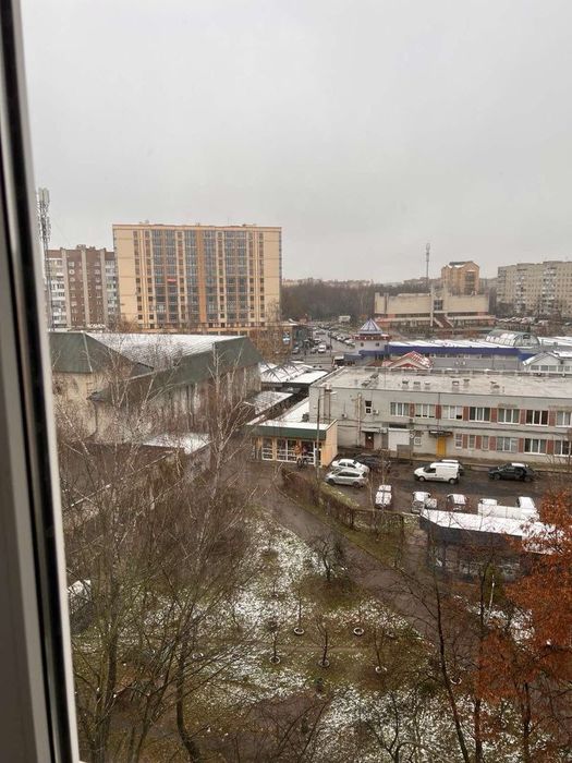 Кімната для дівчини в 3-х кімнатній квартирі
