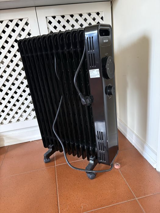 Aquecedor a Óleo BECKEN 2500 W - Preto