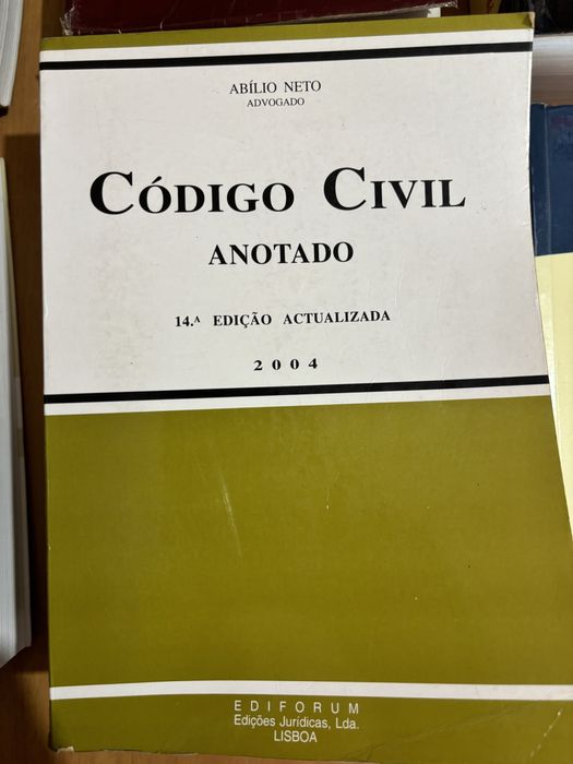 Livros de Direito variados