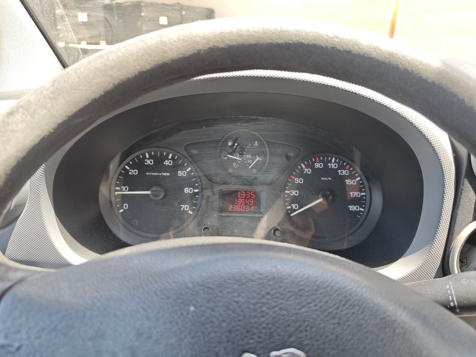 Peugeot Partner  2 lugares com baixa km