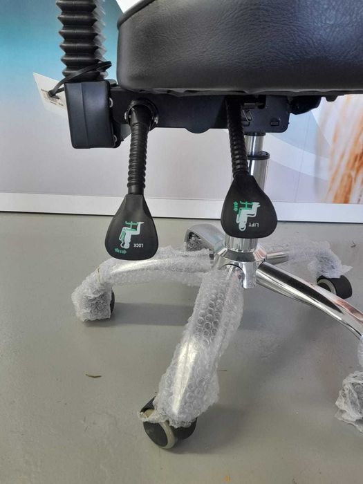 Cadeira Profissional Nova e com Garantia