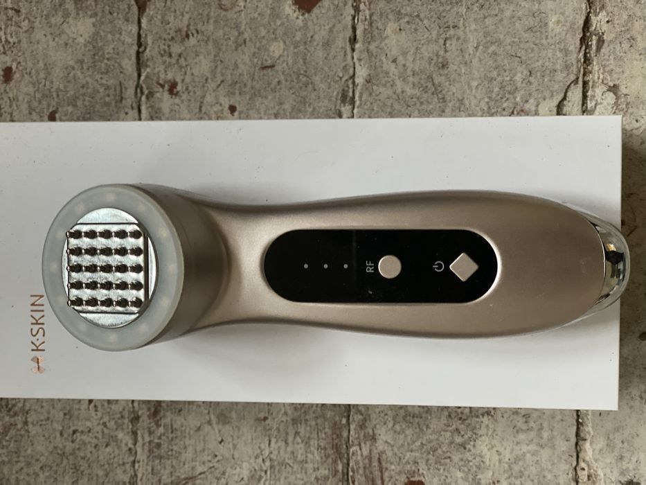 Масажер для обличчя RF ліфтинг