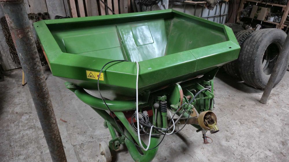 Rozsiewacz Amazone ZA-F 804R